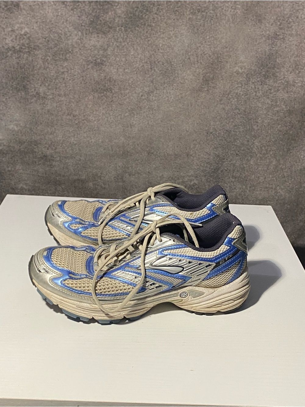 Brooks Adrenaline GTS 13 Women's Running Shoes Silver Blue Mesh Sneakers Size 8